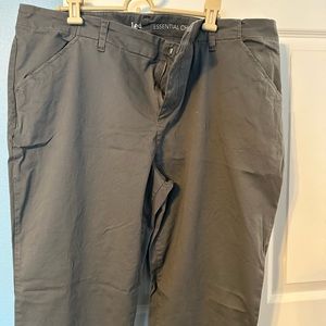 Women’s Lee Essential Chinos size 18W. Like new.